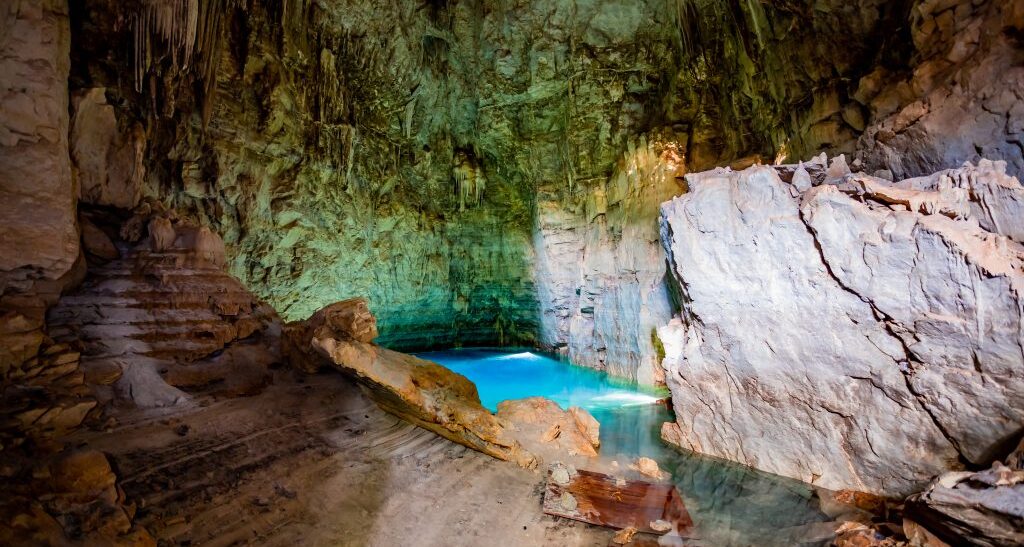 flutuação gruta mimoso bonito  ecoturismo