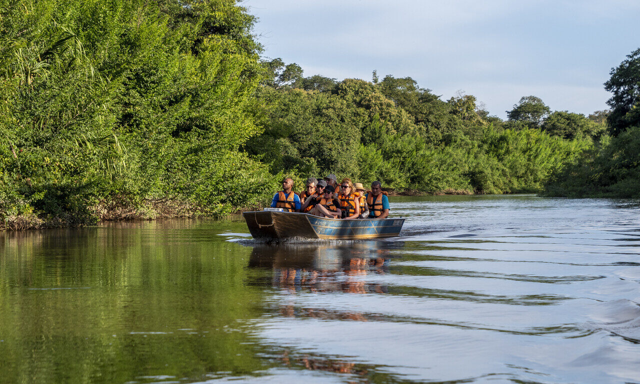 Pousada Pequi - Passeio de barco no Rio Aquidauana